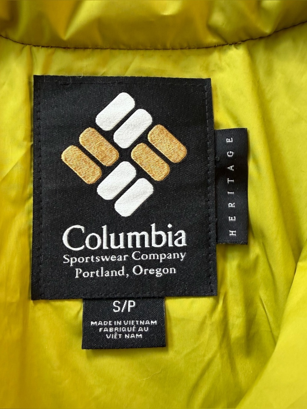 Columbia Women's small Wallowa Insulated quilted mountain print puffer Jacket - Picture 5 of 9